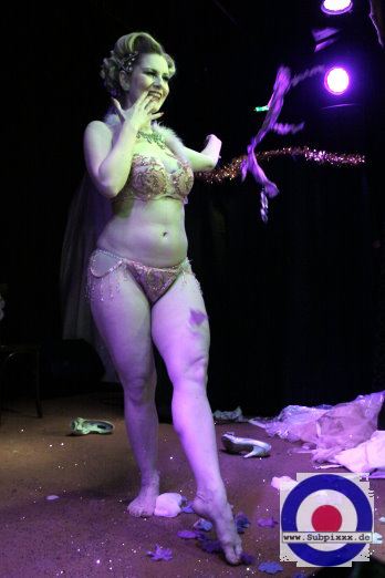 Marlene von Steenvag (D) Ballroom Goes Burlesque - Noels Ballroom, Leipzig 25. Februar 2012 (14).JPG